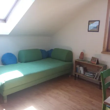 Neueroeffnung, 2 Wunderschoene Im Gruenen Apartment