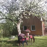 Neueroeffnung, 2 Wunderschoene Im Gruenen *